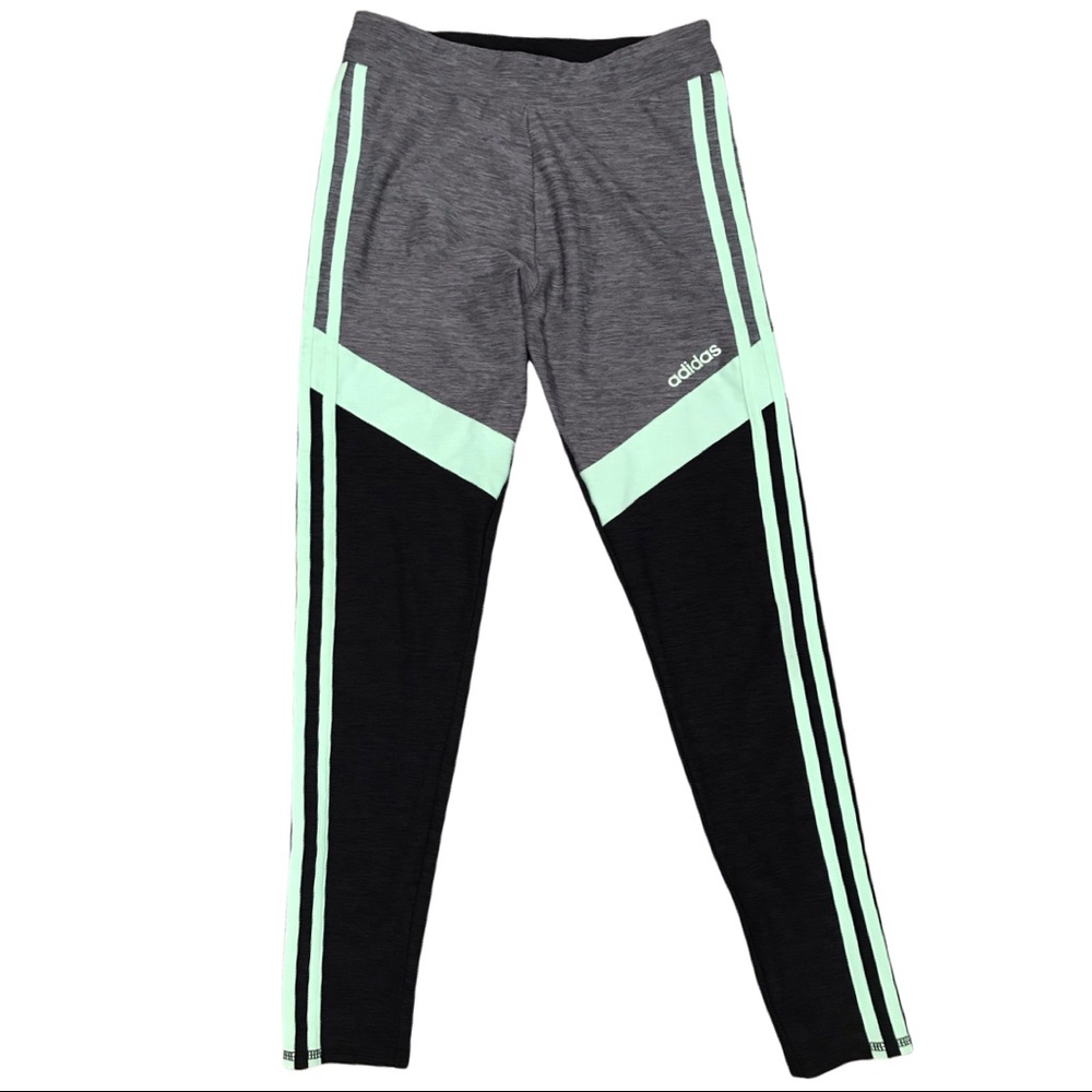 Adidas Girls Active/Athletic Leggings in a Size 14